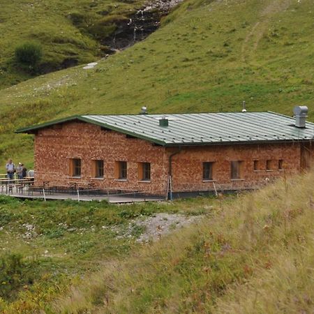 Hotel Walserstube Warth  Экстерьер фото